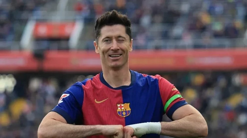 真实玩家评分游戏莱万多夫斯基新星出色防守表现突出，中国队前途光明！