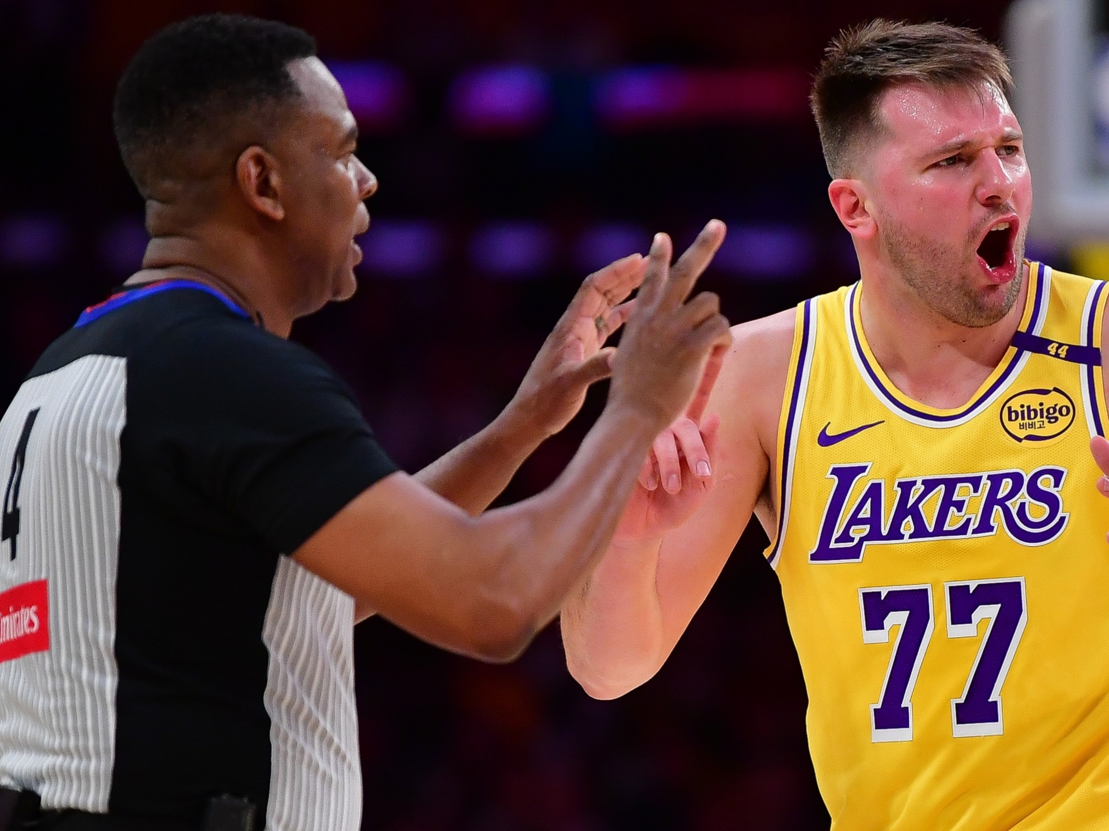 九游热门游戏推荐关于东契奇在切尔西比赛中表现优异,大比分获胜引发热议!观众掌声雷动的信息