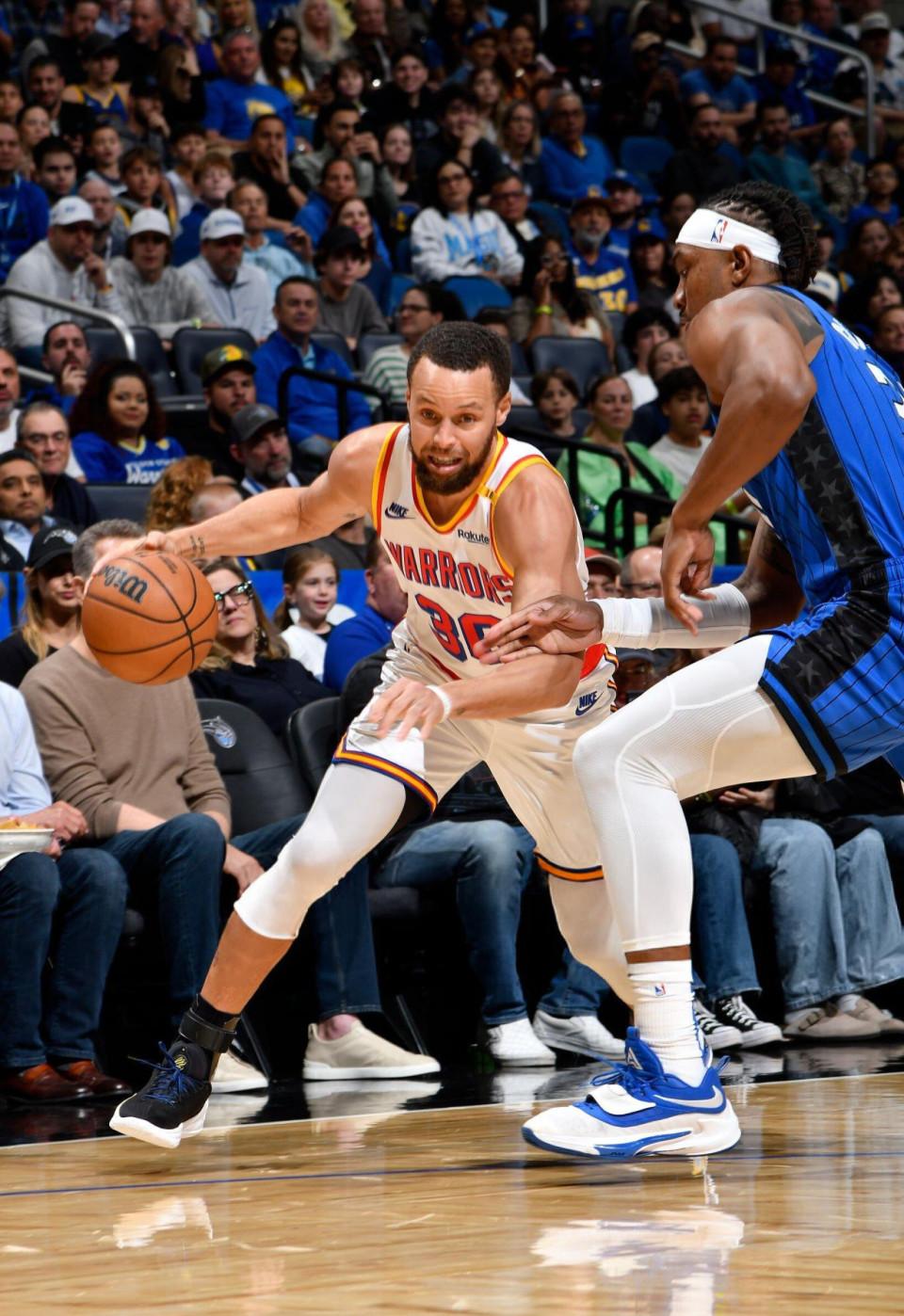 真实玩家评分游戏库里新星比赛局势复杂表现突出,IG前途光明!比赛高潮迭起的简单介绍