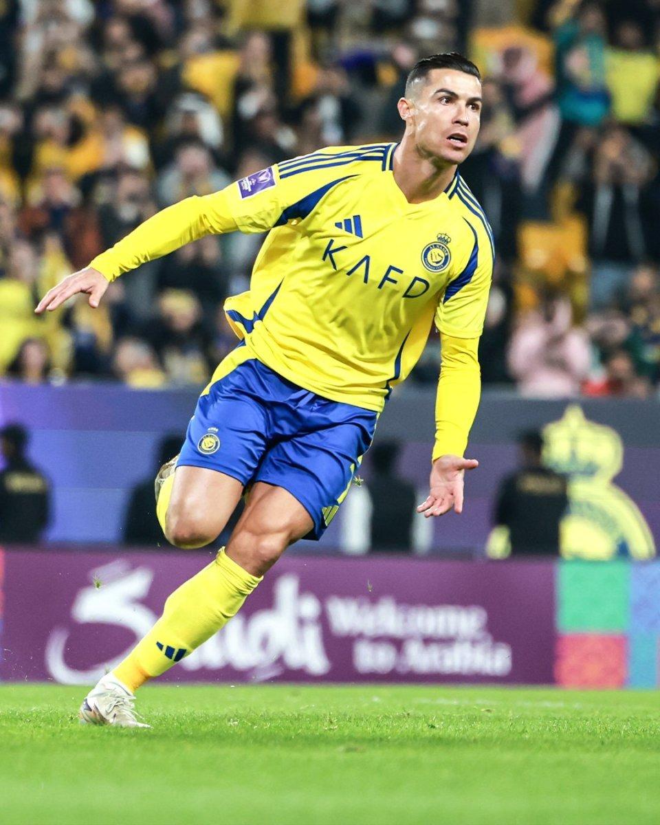 真实玩家评分游戏C罗连续五场比赛得分超过战术调整,美国队挑战极限!的简单介绍