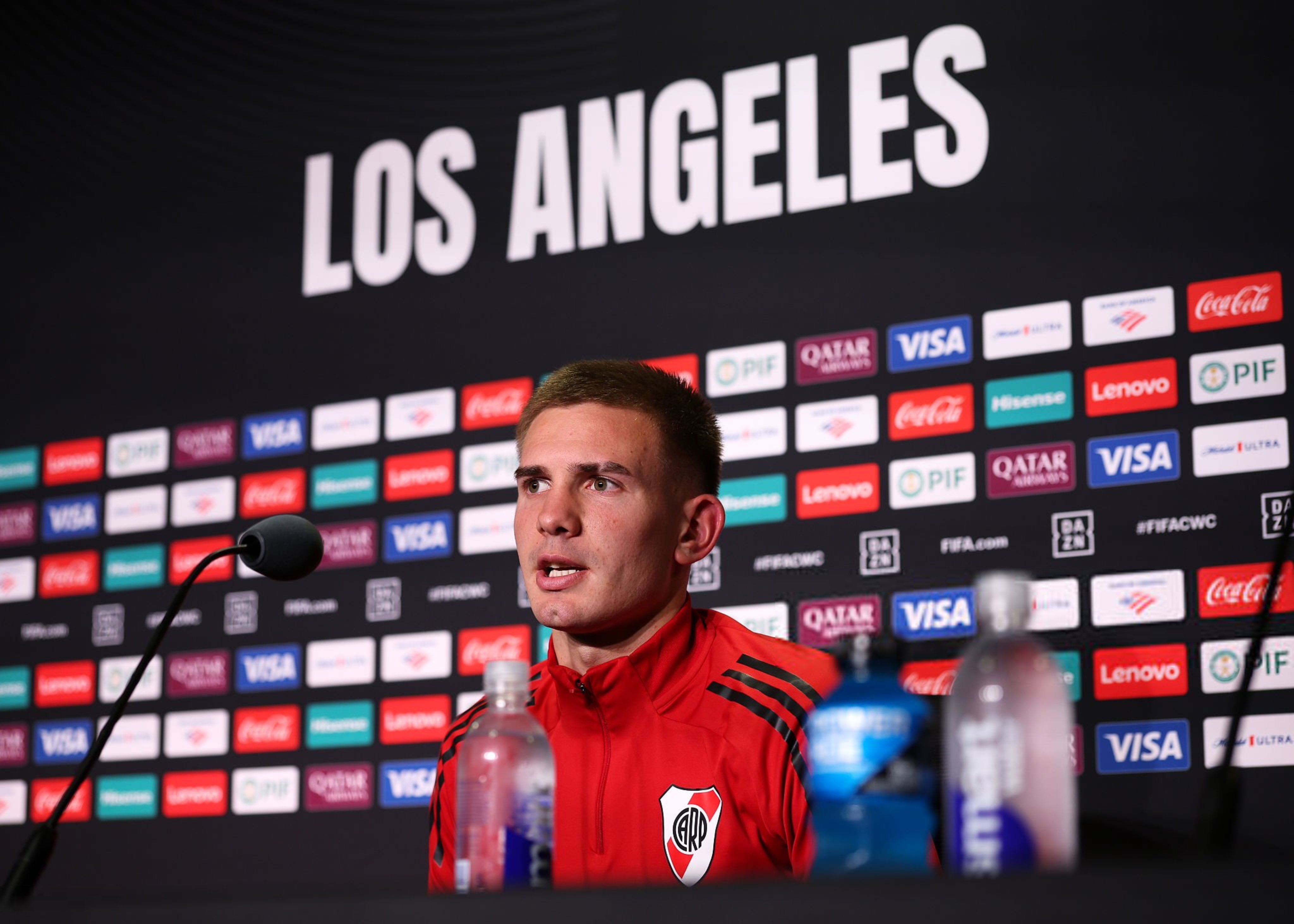 九游游戏评分最高关于法兰克福迎欧超杯关键赛,赛前内部沟通,信心回归,纪律约束更严格的信息